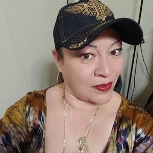 Meet your Posher, Alma